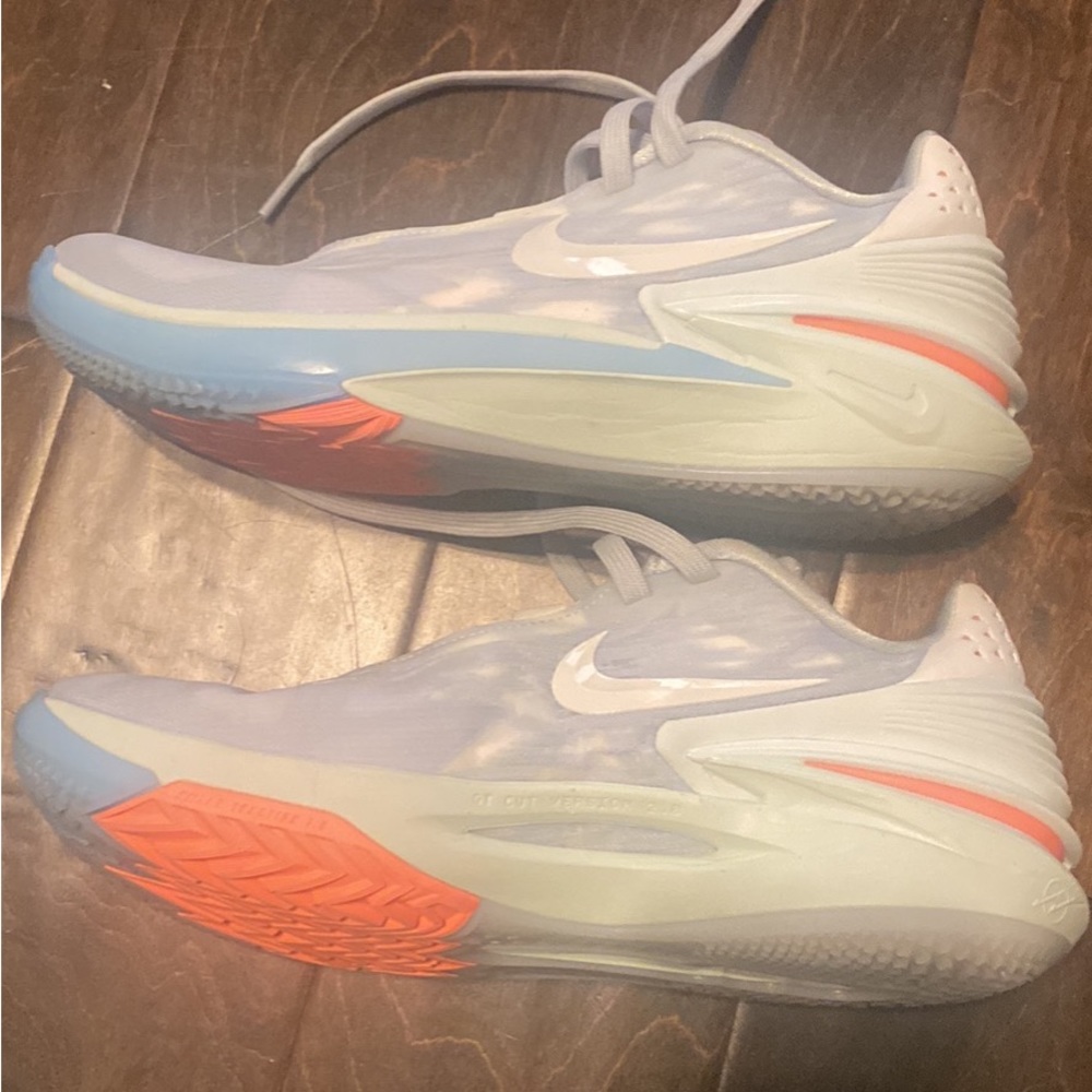 Nike Air Zoom GT Cut 2 (Mens Size 9.5) Shoes DJ6015 402 Aura Sail Barley Green